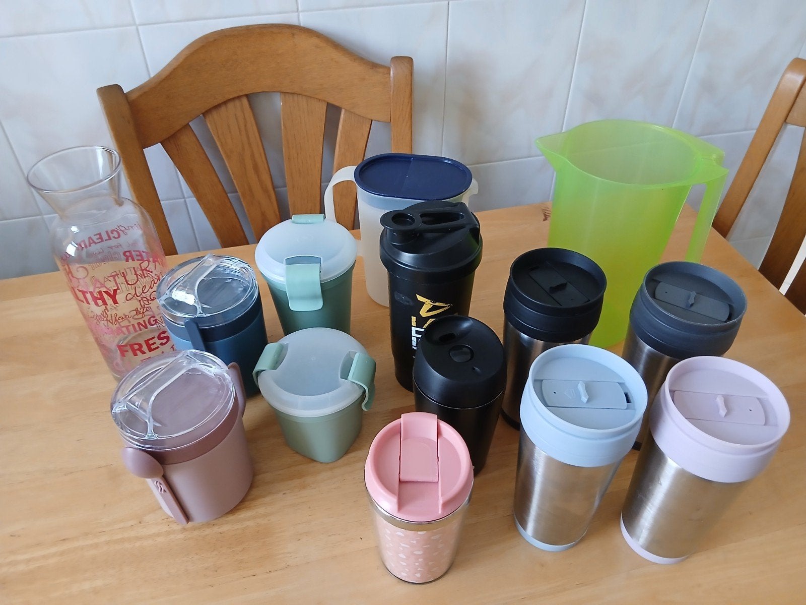 11x bekers 2 x kannen 1 x waterkan, Ophalen