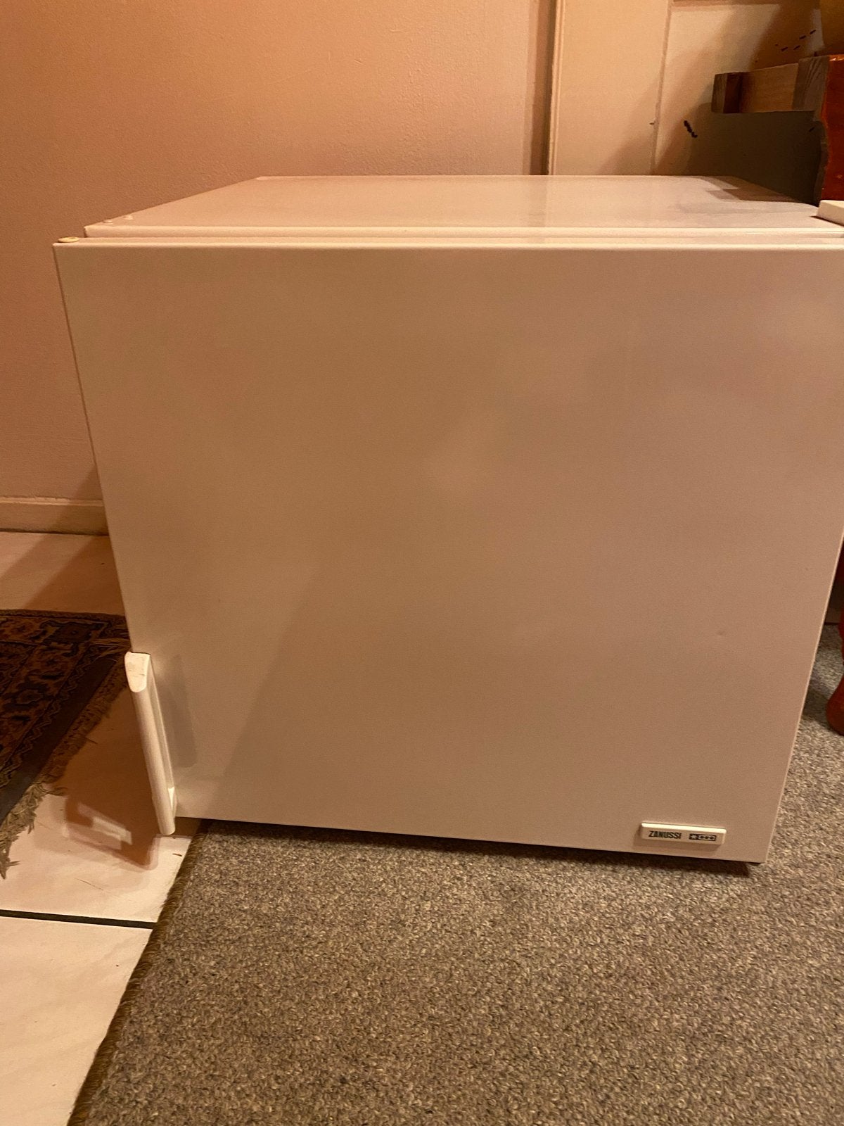 Klein Zanussi diepvriezertje - Compacte vriezer, Gebruikt, Minder dan 85 cm, Minder dan 60 cm, Vrijstaand