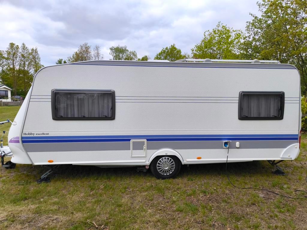 Te koop Hobby 540 UL Excellent 2008 met mover en enkele bedd, Rondzit, Hobby, Particulier, Luifel