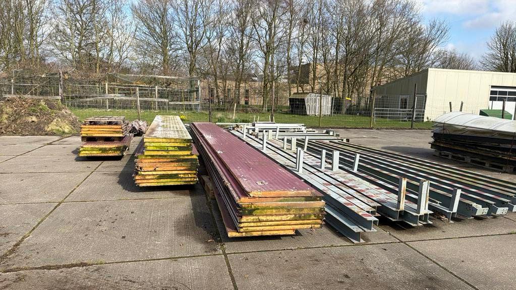 Gebruikte Sandwichpanelen 60mm Roodbruin - 100-150m², Doe-het-zelf en Verbouw, Platen en Panelen, Ophalen, Gebruikt, Overige materialen