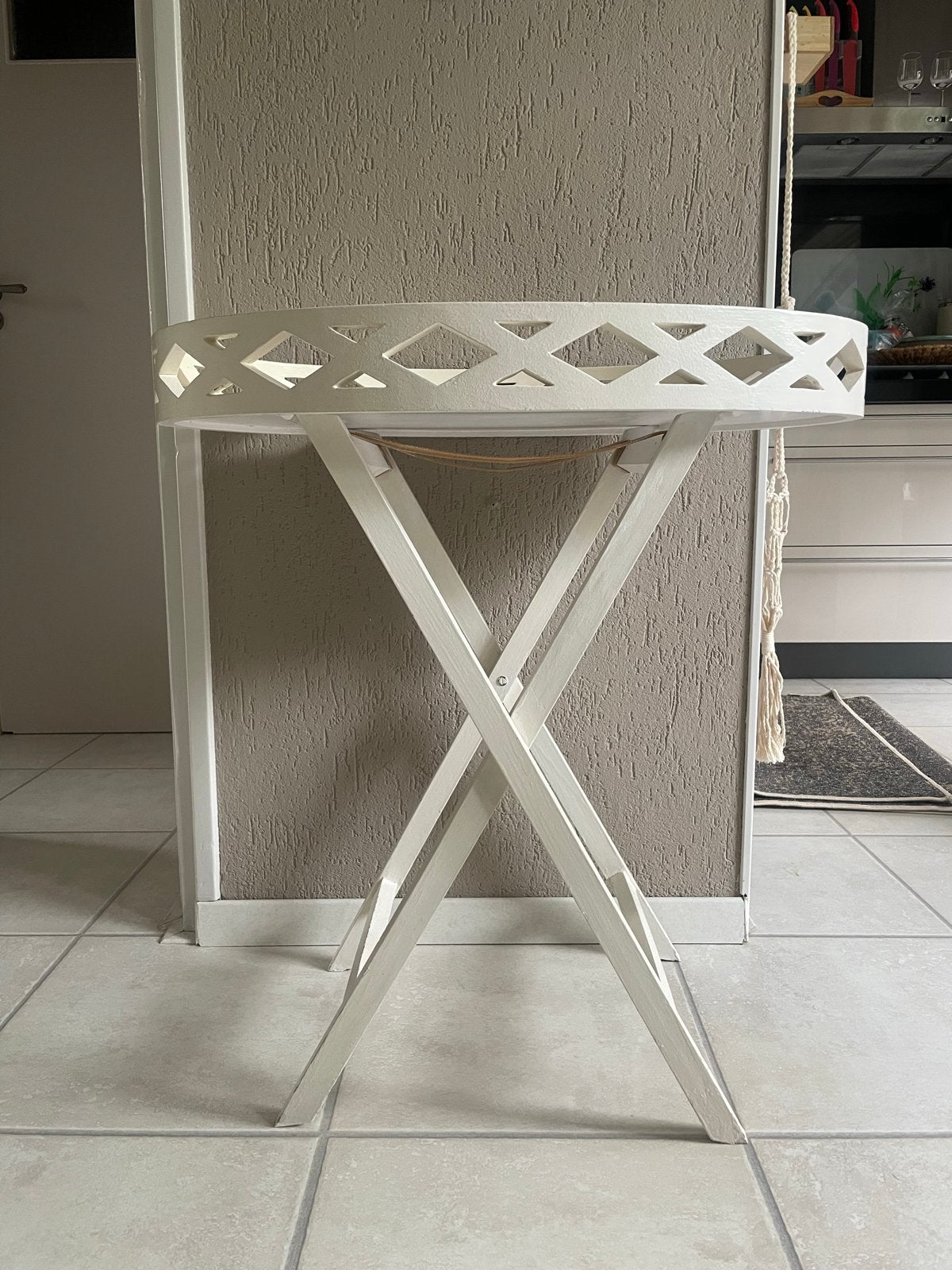 Decoratieve bijzettafel met dienblad - Wit, Ophalen, Gebruikt, Rond, 55 tot 75 cm