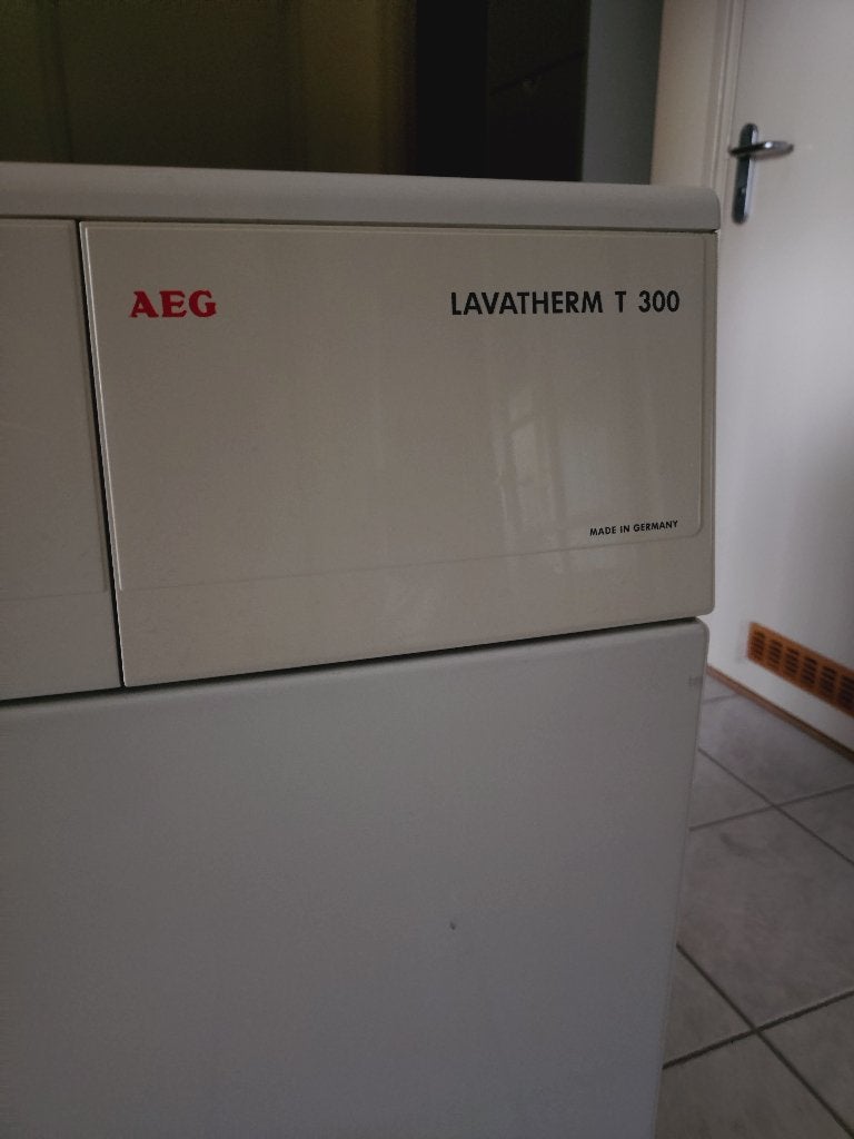 Gratis ophalen AEG Wasdroger, Witgoed en Apparatuur, Ophalen, Gebruikt, Overige typen, 8 tot 10 kg