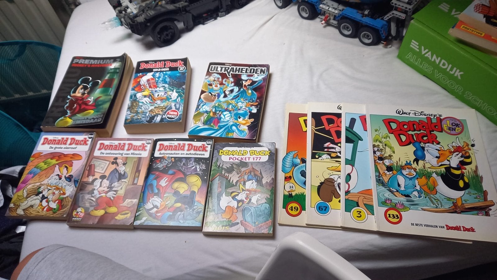 Donald Duck stripboeken en pockets - Diverse uitgaven, Meerdere stripboeken, Ophalen, Gelezen