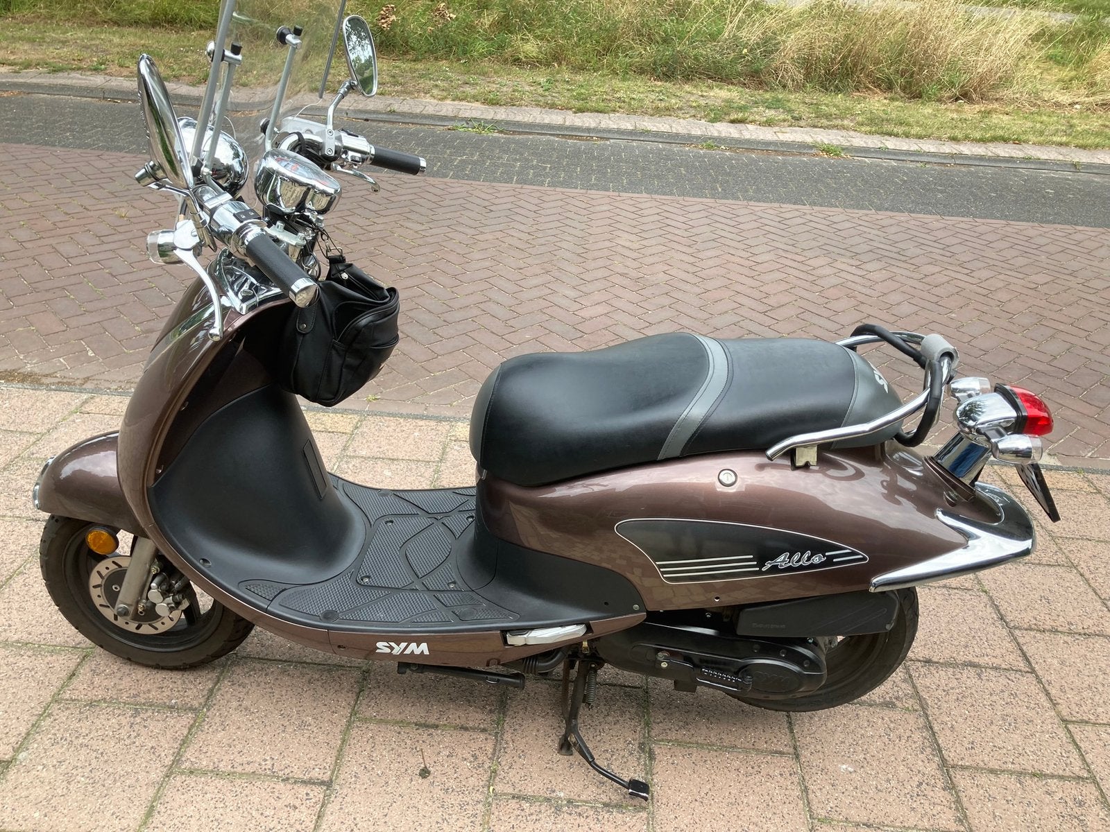 Sym Allo bromscooter, Fietsen en Brommers, Ophalen, Allo, Zo goed als nieuw, Benzine
