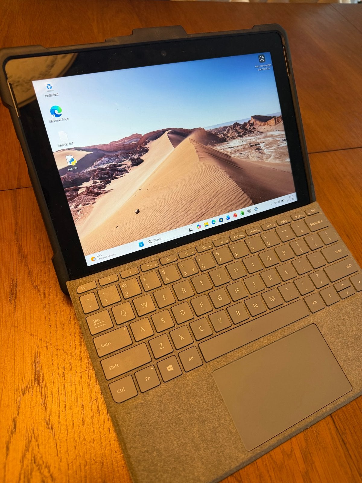 Microsoft Surface Go met 10 inch scherm, 128GB opslag en UAG, Computers en Software, Windows Tablets, Zo goed als nieuw, Wi-Fi