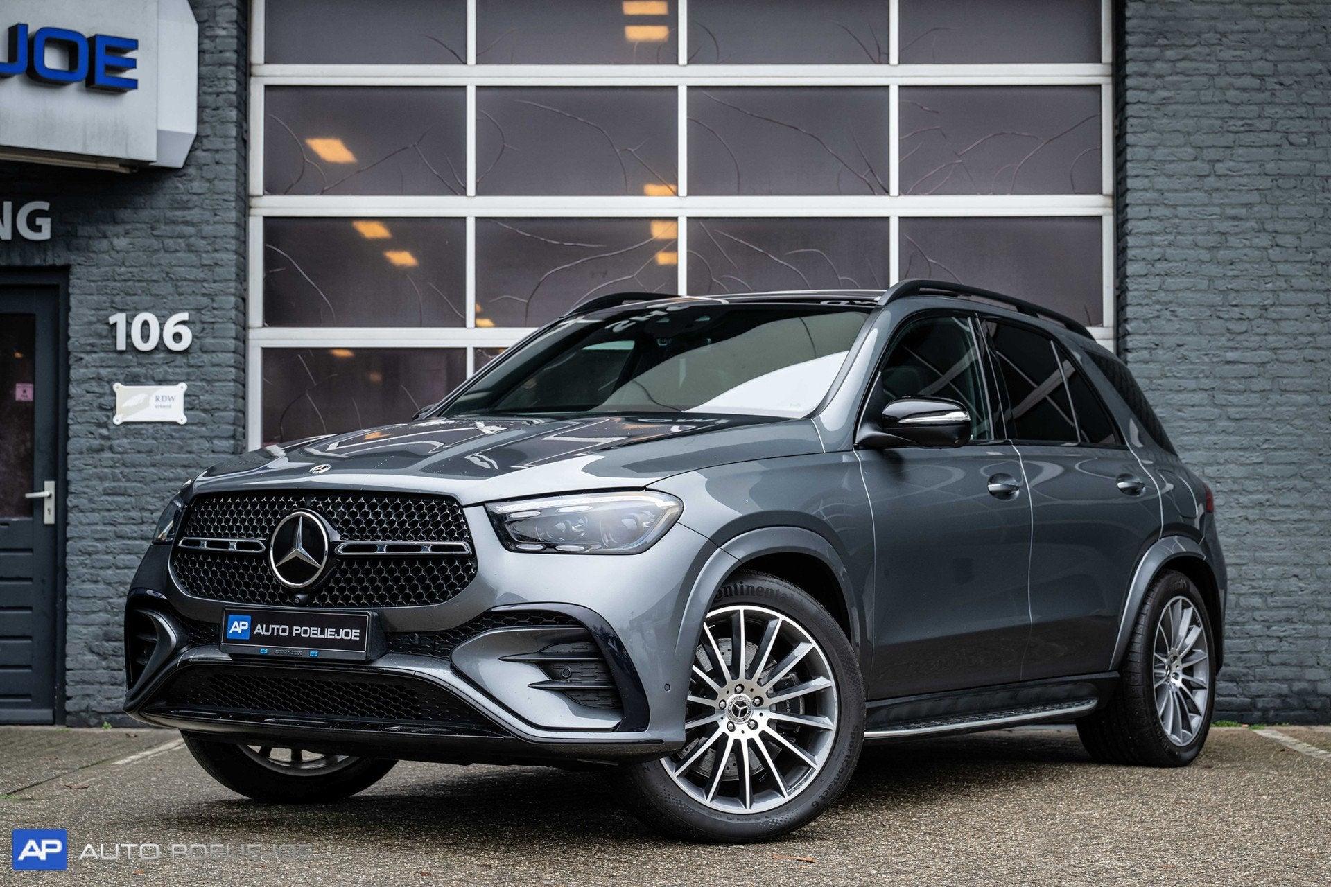 Mercedes-Benz GLE 350 de 4MATIC 333PK, FACELIFT! AMG, Pano/D, Auto's, Mercedes-Benz, Automaat, Dealer onderhouden, Gebruikt, Zwart