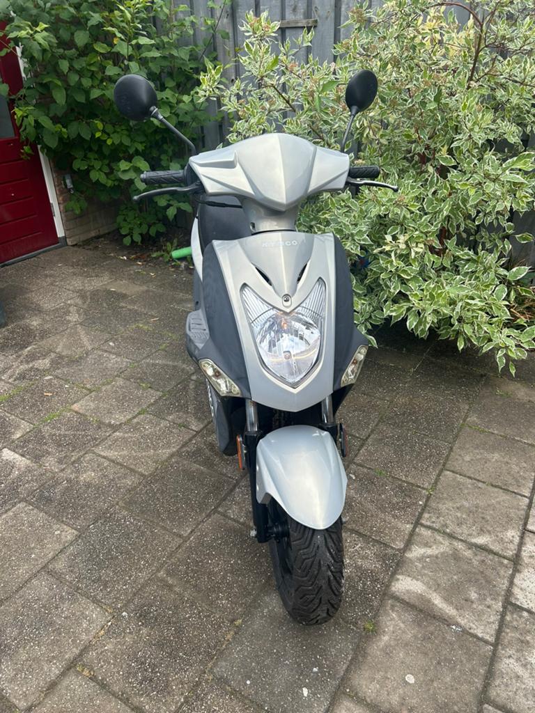 scooter, Fietsen en Brommers, Scooters | Kymco, Ophalen, Zo goed als nieuw, Benzine, Agility