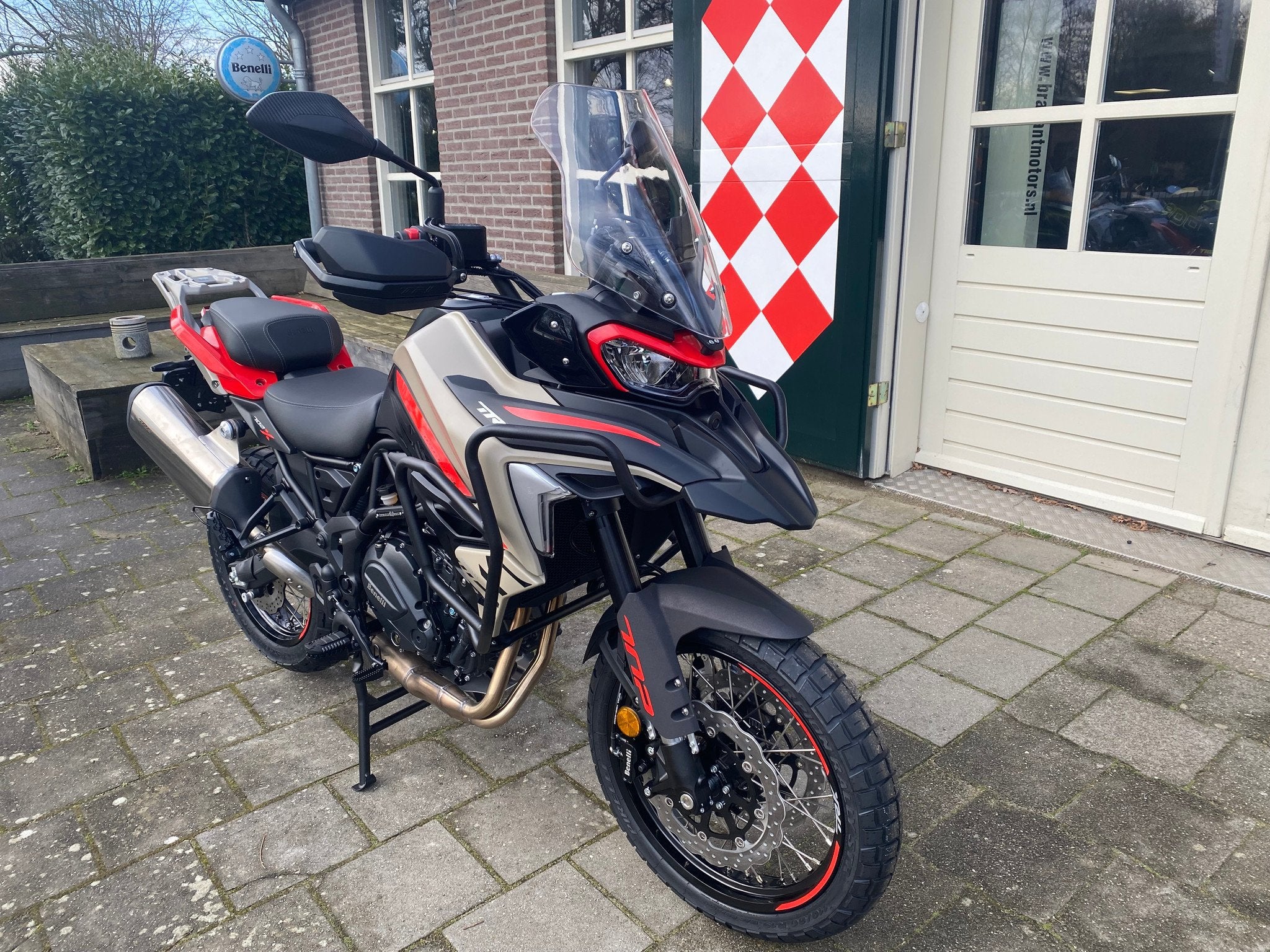 Benelli TRK 702 XPLORER ABS (bj 2026), Motoren, Nieuw, Strada Fornace Vecchia 30
61122  Pesaro, IT, Bedrijf, Support@benelli.com