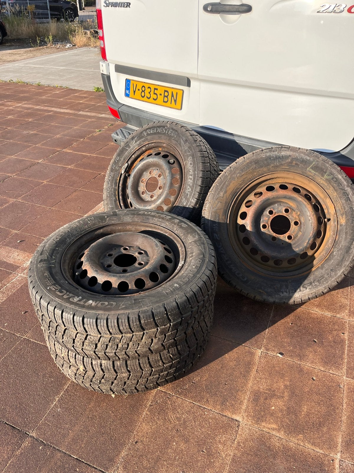 16 inch 205/65 stalen velgen met Vredestein allseason banden, 16 inch, Banden en Velgen, All Season, Bestelwagen