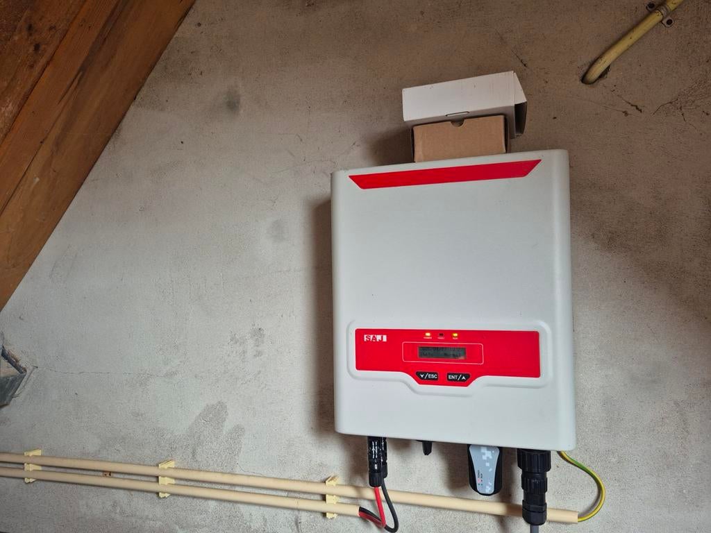 Zonnepanelen en omvormer, 3000wp, 10 stuks, Doe-het-zelf en Verbouw, Zonnepanelen en Toebehoren, Ophalen, Compleet systeem