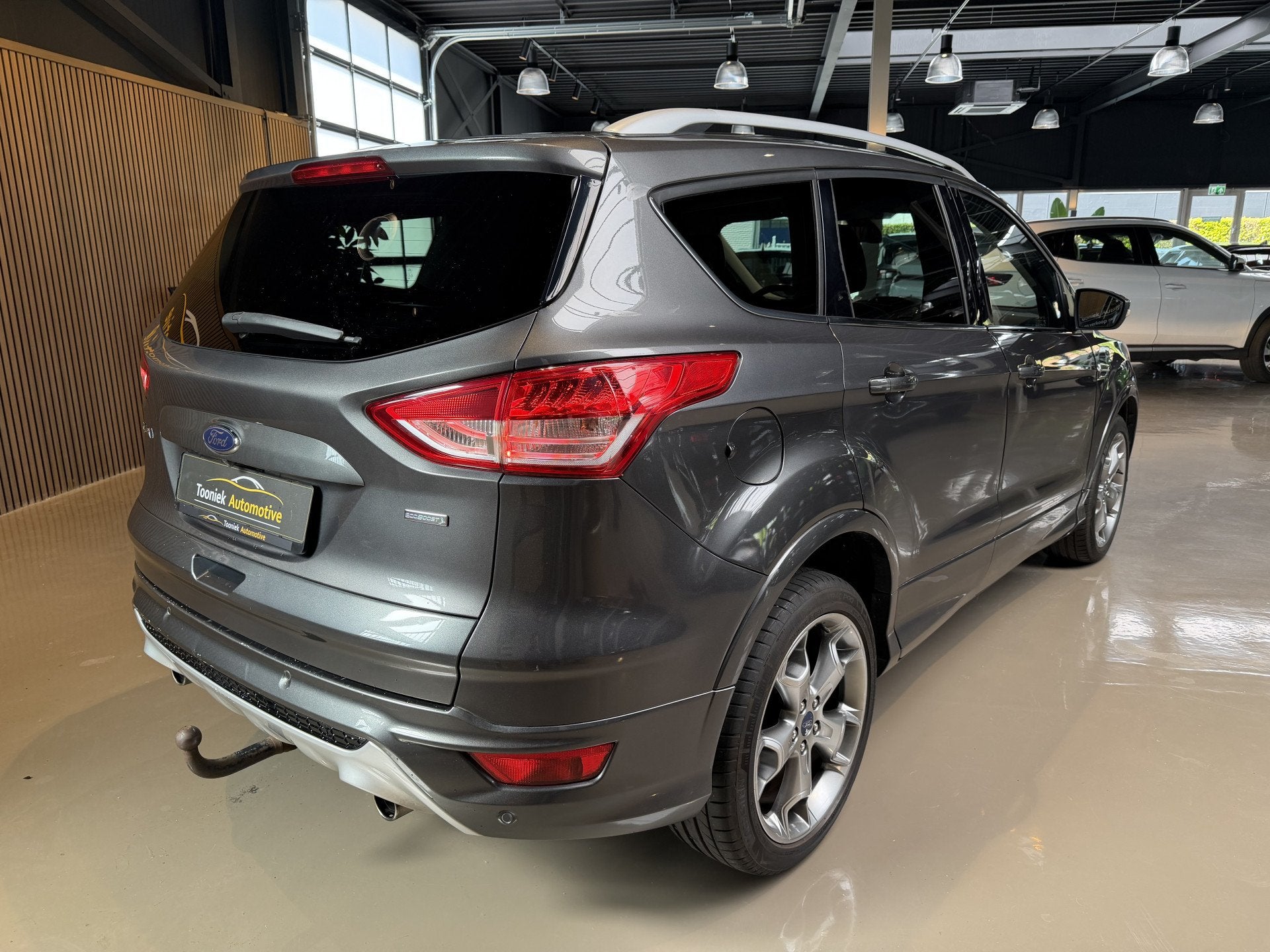 Ford Kuga 1.5 Titanium Styling Pack Trekhaak | NAVI | Cruis, Auto's, 4 cilinders, Origineel Nederlands, Bedrijf, Handgeschakeld