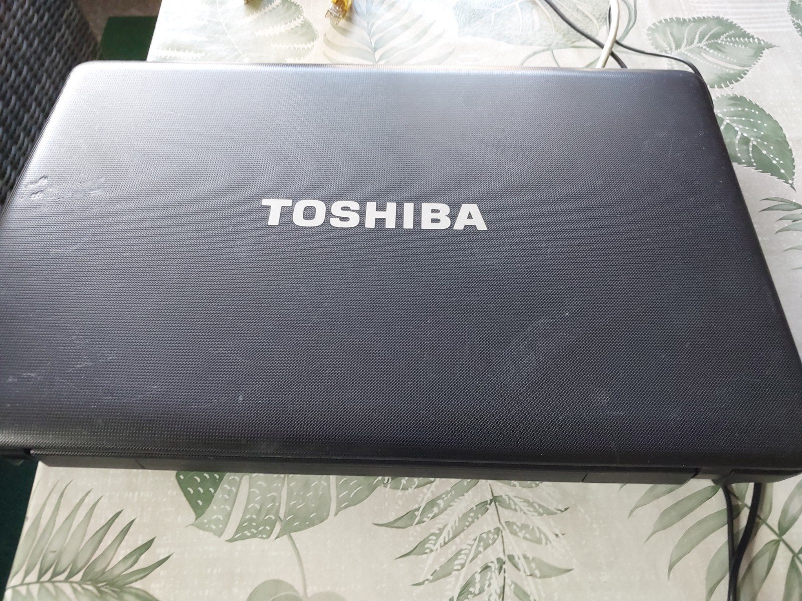 Toshiba laptop 17 inch, Computers en Software, Laptop-opladers, Ophalen