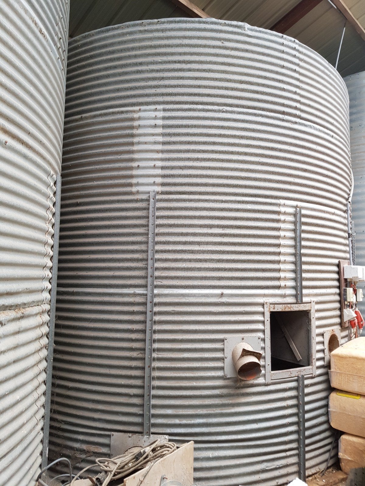 Graansilo Petrus 50 ton 2x, Ophalen