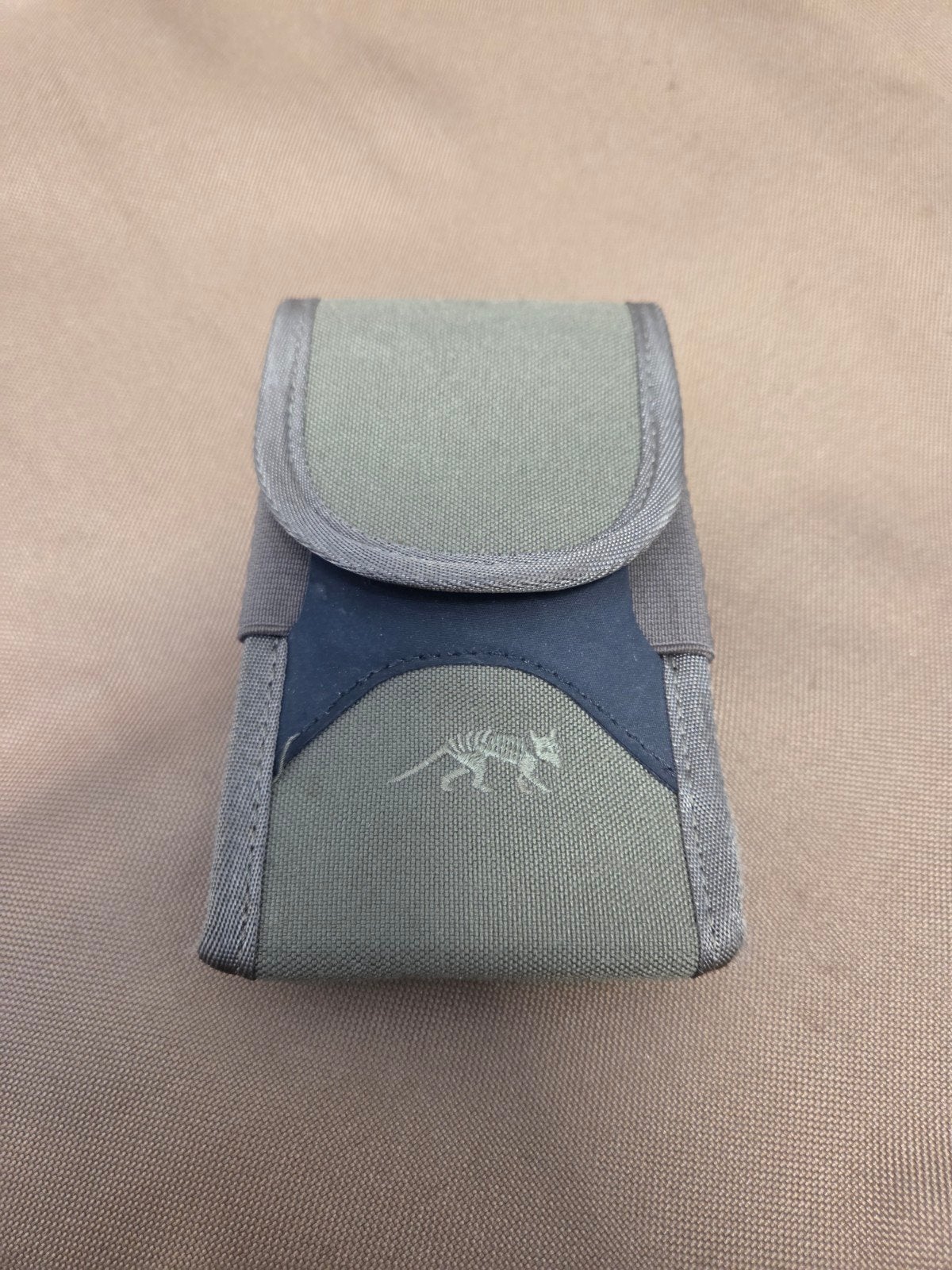 Tasmanian Tiger smartphone poucj, Ophalen of Verzenden, Landmacht, Nederland, Kleding of Schoenen