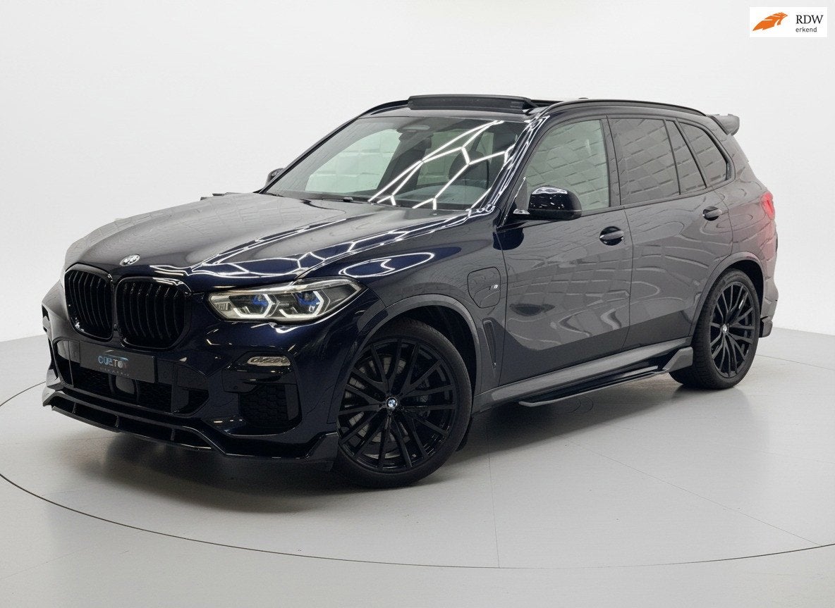 BMW X5 XDrive45e M PAKKET MASSAGE 360 HUD LASER H&K ACC, Auto's, BMW, Automaat, Dealer onderhouden, Gebruikt, 394 pk