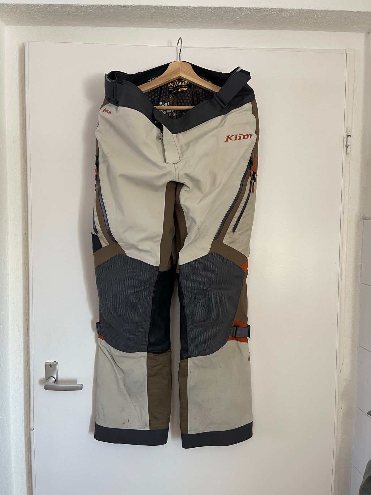 KLIM ARTEMIS 2023 Dames Motorfiets Textiel Broek Zand/Grijs, Ophalen of Verzenden, Tweedehands, Dames, Broek | textiel