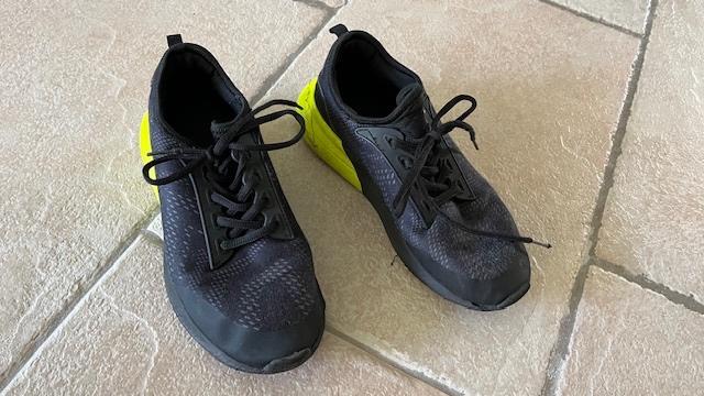 Sneakers, sportschoenen zwart stof maat 36/37, Ophalen of Verzenden, Gedragen, Zwart, Sportschoenen