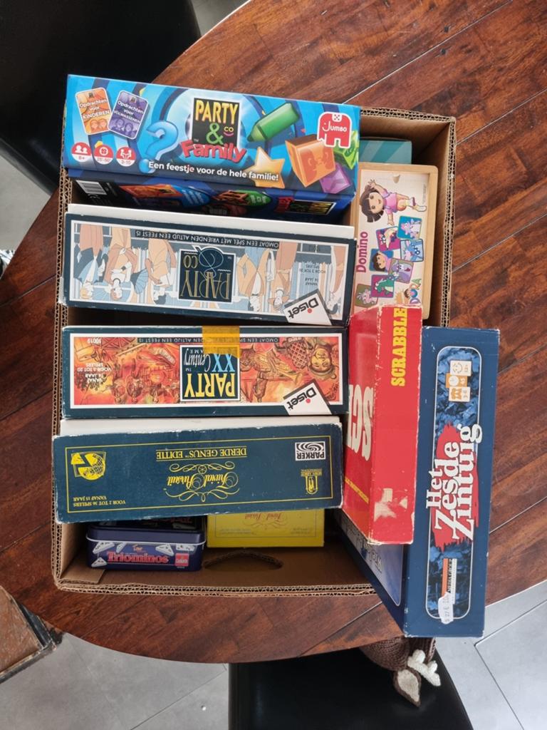 Doos met spelletjes, Ophalen of Verzenden