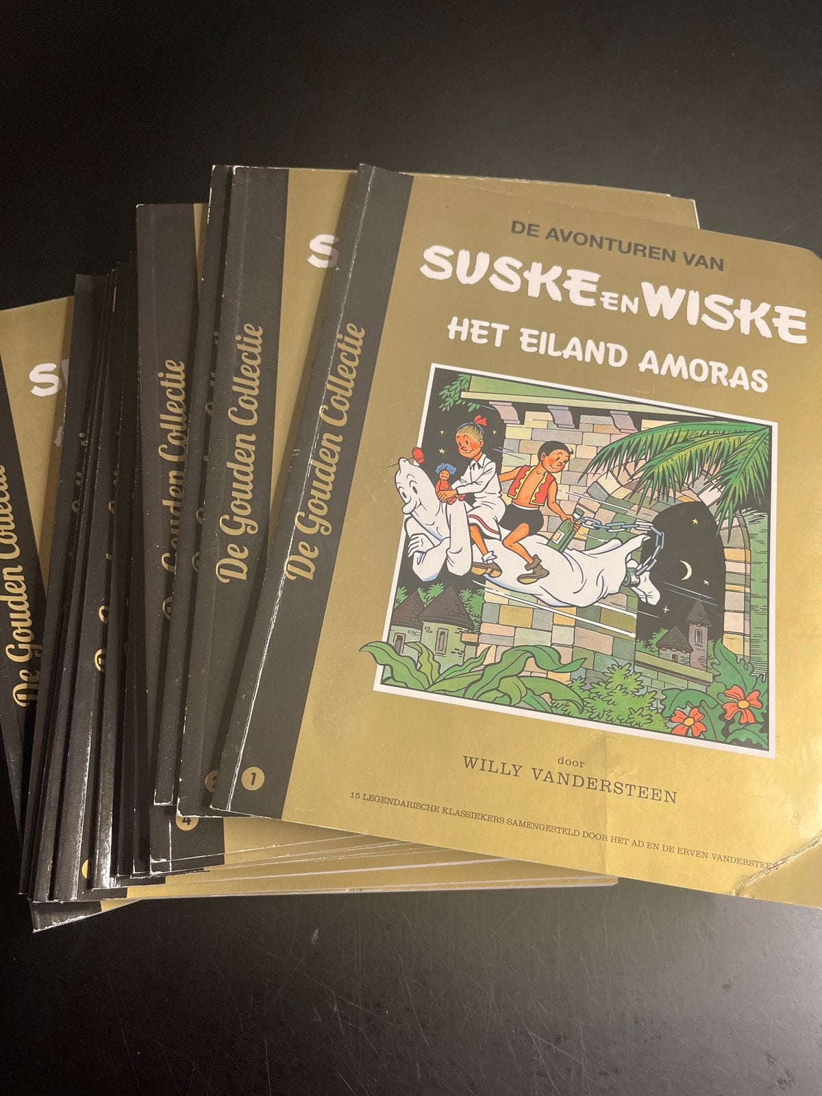 Suske en Wiske Gouden Collectie - Deel 1 t/m 15 (AD), Boeken, Complete serie of reeks, Ophalen of Verzenden, Gelezen