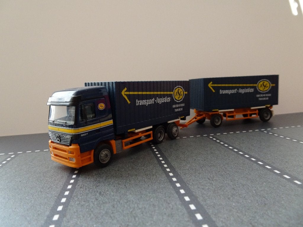 006 albedo herpa mercedes actros asg combi gebruikt 1:87, Ophalen of Verzenden, Gebruikt, Bus of Vrachtwagen, Herpa