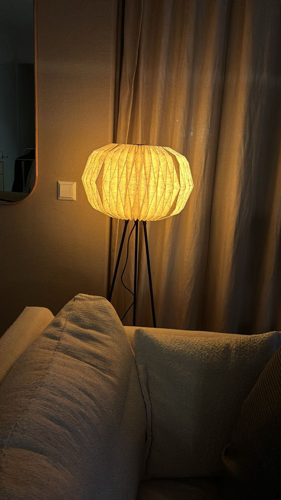 Linnen vloerlamp, Ophalen, Zo goed als nieuw