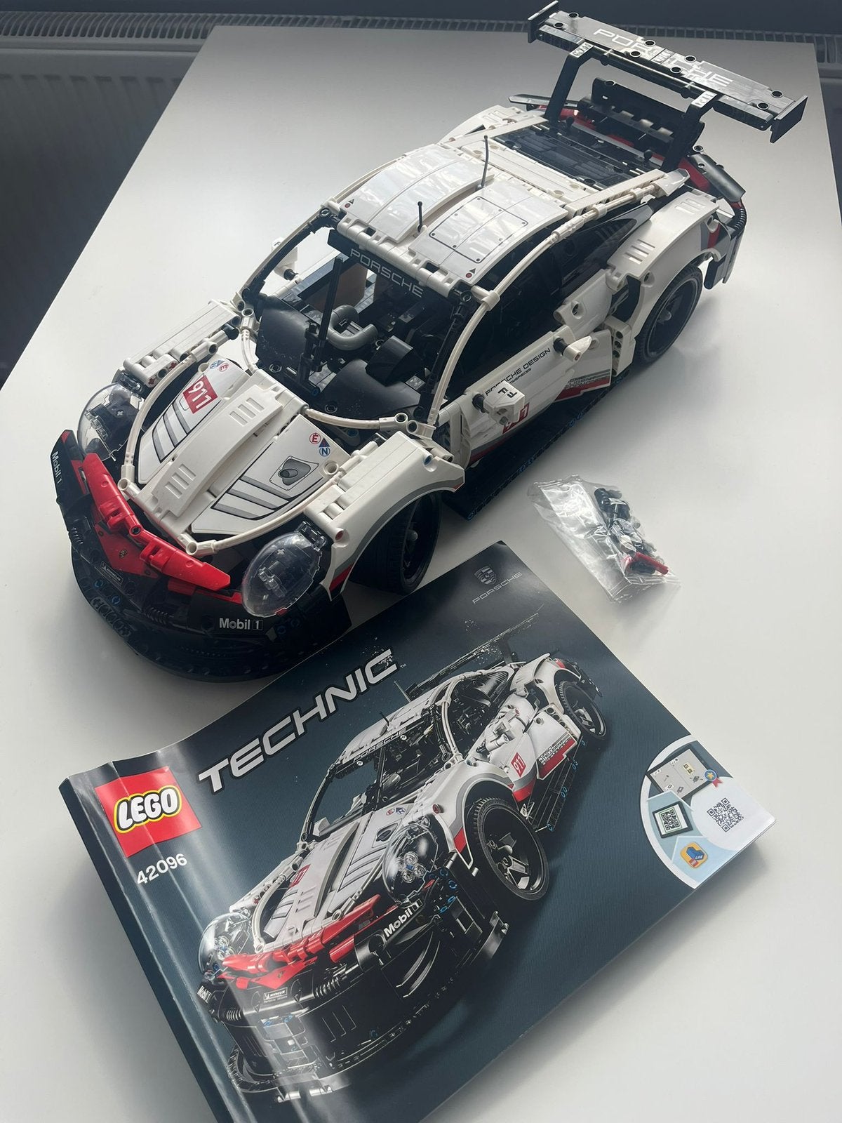 Lego Porsche 911 auto, Kinderen en Baby's, Speelgoed | Duplo en Lego, Ophalen of Verzenden, Zo goed als nieuw
