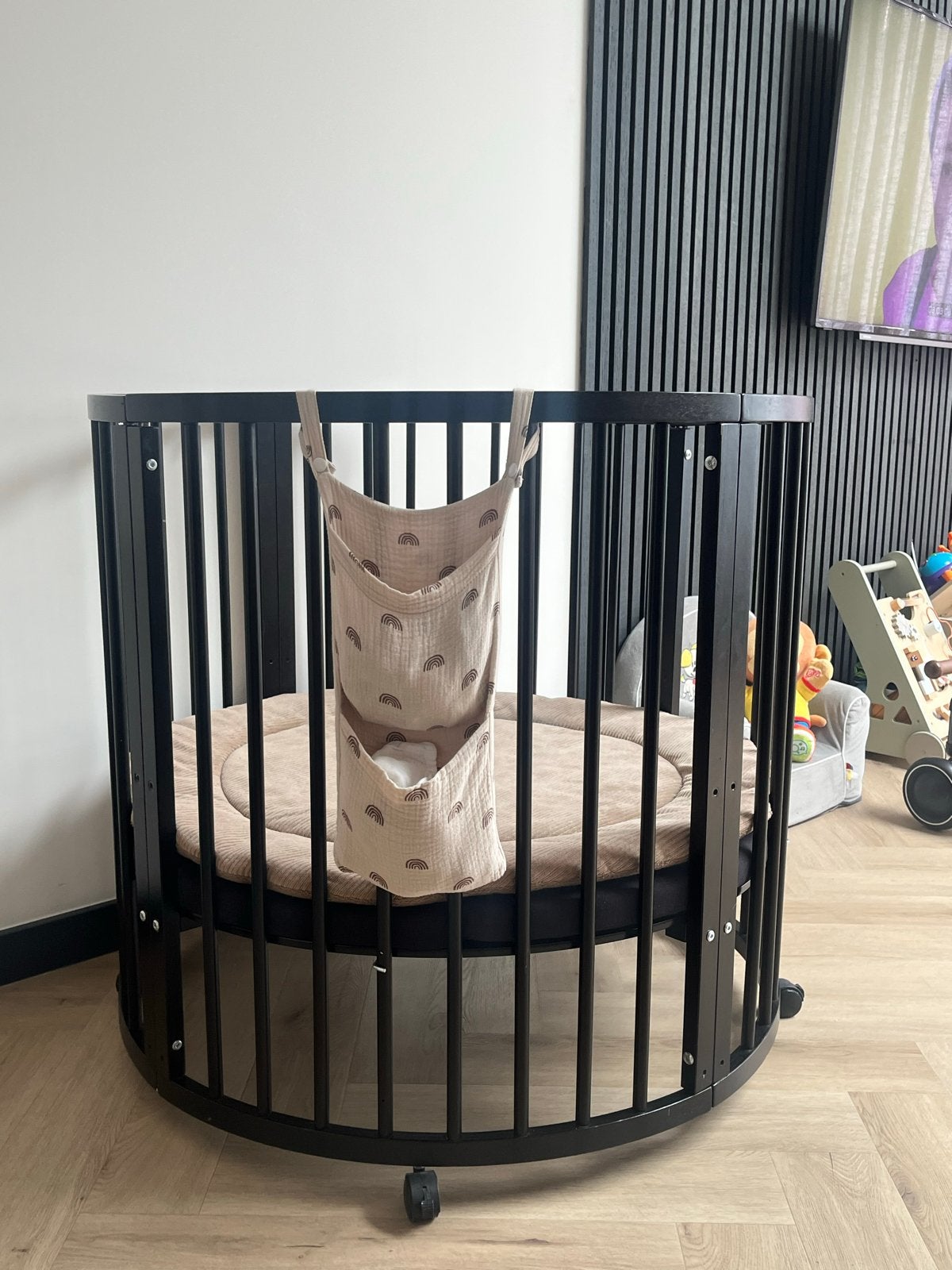Mooie ronde babybox/ledikant op wieltjes, Kinderen en Baby's, Boxen, Ophalen, Zo goed als nieuw, Rond, Wieltjes