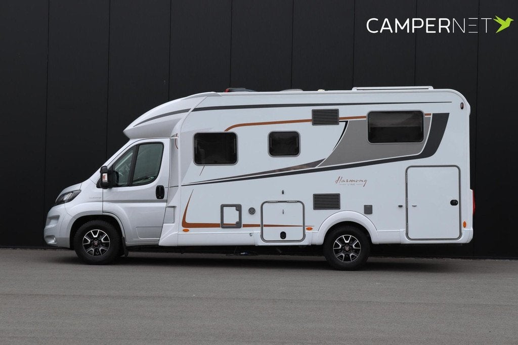 Bürstner Lyseo Harmony Line 140pk Automaat | Vlakke vloer!, Caravans en Kamperen, Campers, Automaat, Hordeur, Tot en met 2, 6 tot 7 meter