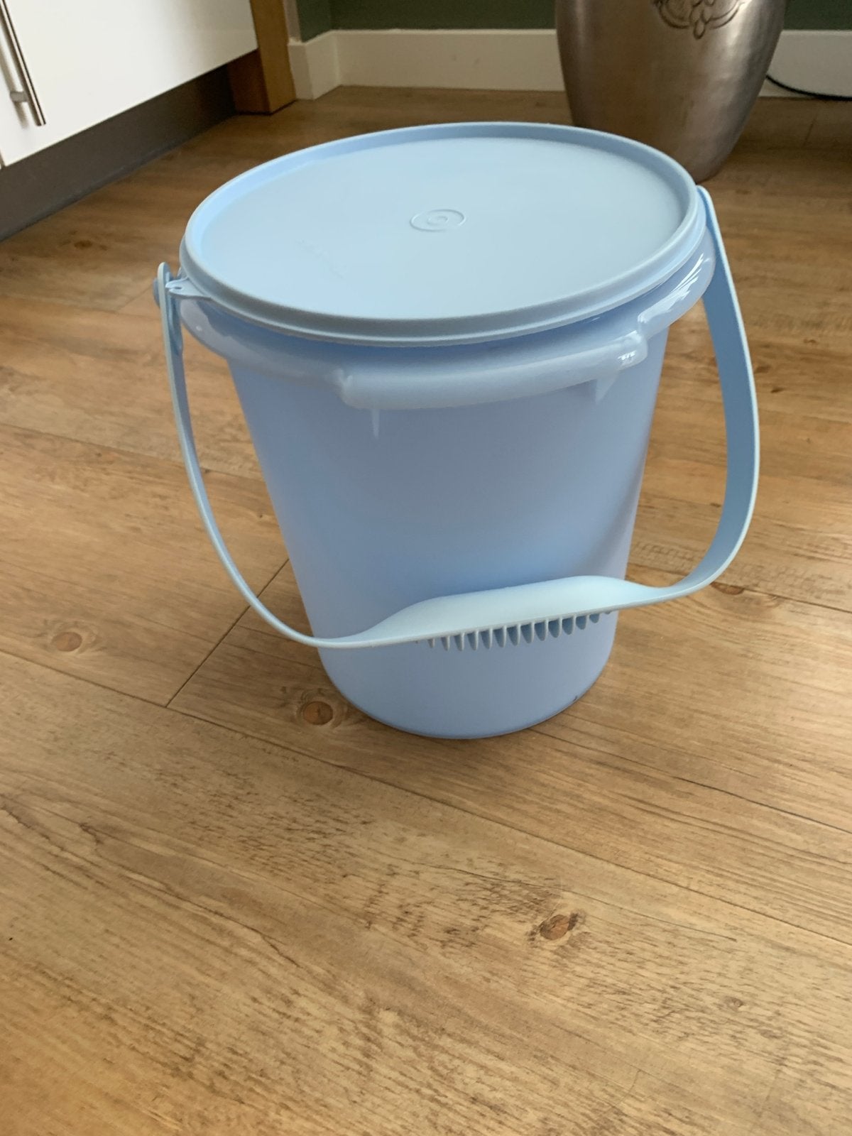 Tupperware wasemmer met deksel - Lichtblauw, Huis en Inrichting, Tupperware, Blauw, Zo goed als nieuw, Met deksel