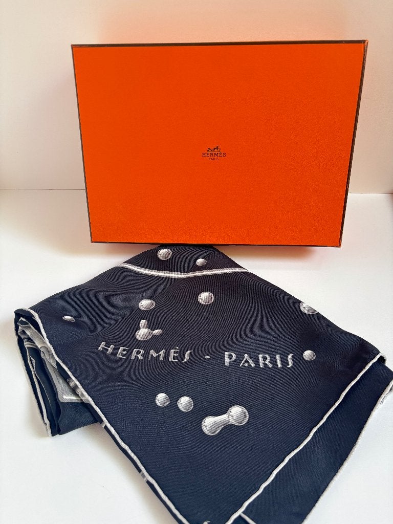 HERMES Vif Argent DR zwart wit zijde sjaal 89X87cm, Kleding | Dames, Mutsen, Sjaals en Handschoenen, Hermes, Ophalen, Zo goed als nieuw