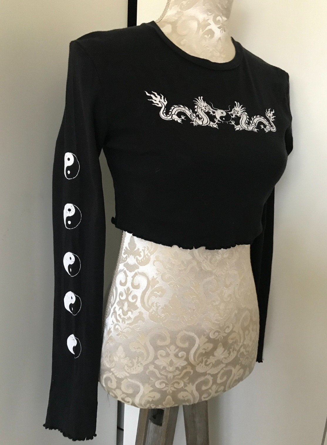 Crop Top van Urban Outfitters Yin&Yang, Zwart, Ophalen of Verzenden, Zo goed als nieuw, Urban Outfitters