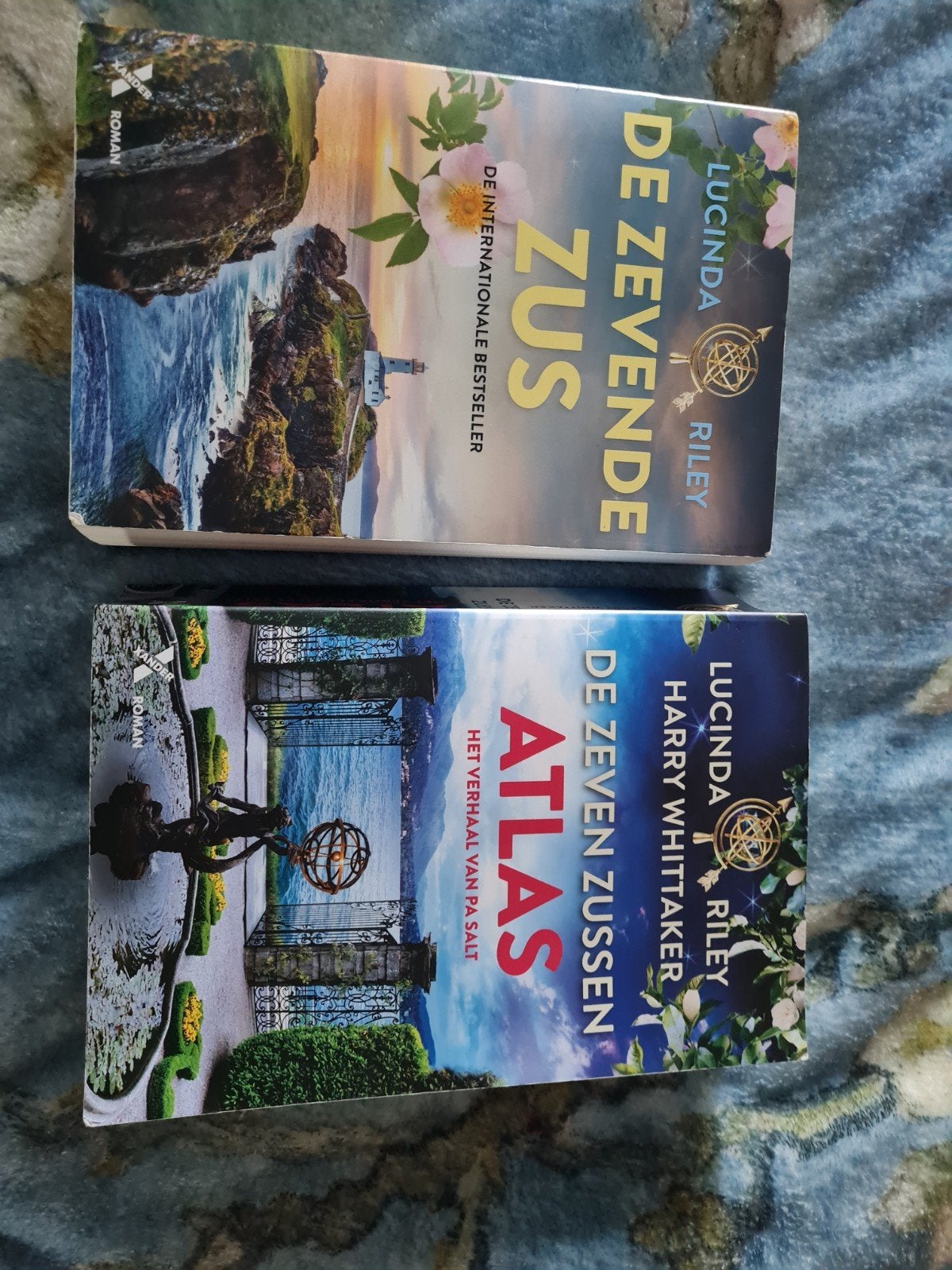 lucinda Riley de zevende zus atlas, Ophalen of Verzenden, Zo goed als nieuw, Lucinda Riley