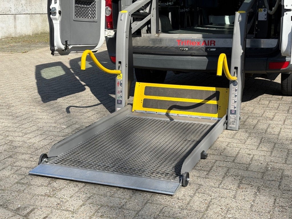 Volkswagen CRAFTER 2.0 TDi 9 persoons Rolstoelbus EURO 6  /, Gebruikt, 4 cilinders, Wit, Origineel Nederlands