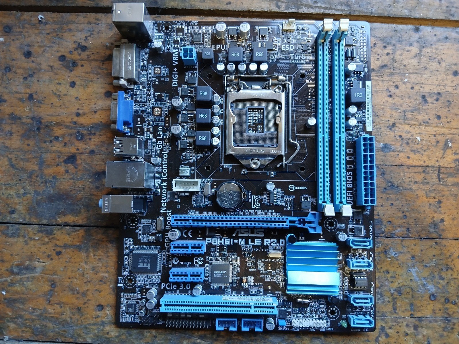ASUS P8H61-M LE R2.0 Moederbord met Intel LGA1155 Socket, Computers en Software, Moederborden, Asus, Gebruikt, Onbekend, DDR3