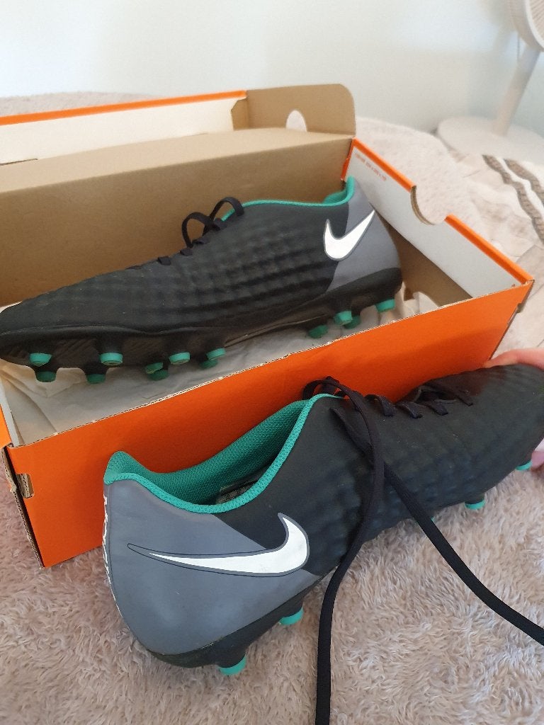 Nike voetbalschoenen Magista Ola FG, Ophalen, Schoenen, Maat L, Zo goed als nieuw