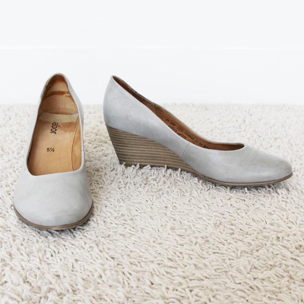 Mooie Leren Gabor Sleehak Pump - 30 (Maat 5½ / 38½) € 35,-, Beige, Overige typen, Gabor, Ophalen of Verzenden