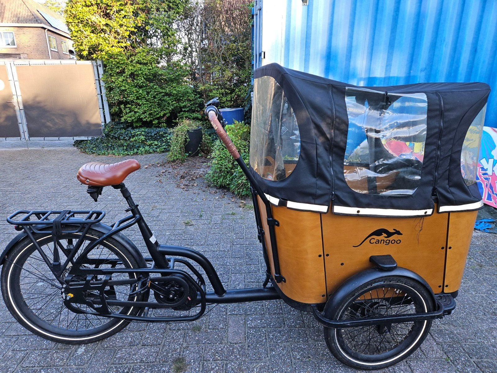 Cangoo bakfiets met huif en elektrische ondersteuning, Fietsen en Brommers, 4 kinderen of meer, Gebruikt, Huif, Ophalen