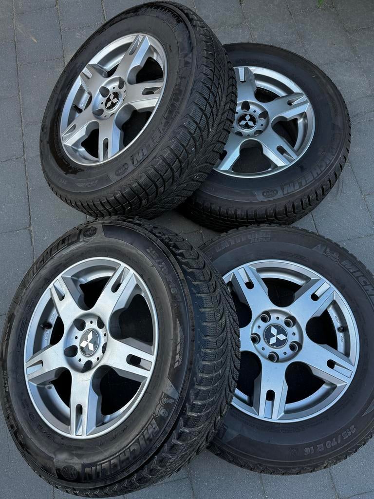 Winterbanden op velg voor Mitsubishi Outlander (2012), Auto-onderdelen, Banden en Velgen, Ophalen, 16 inch, Banden en Velgen, Winterbanden