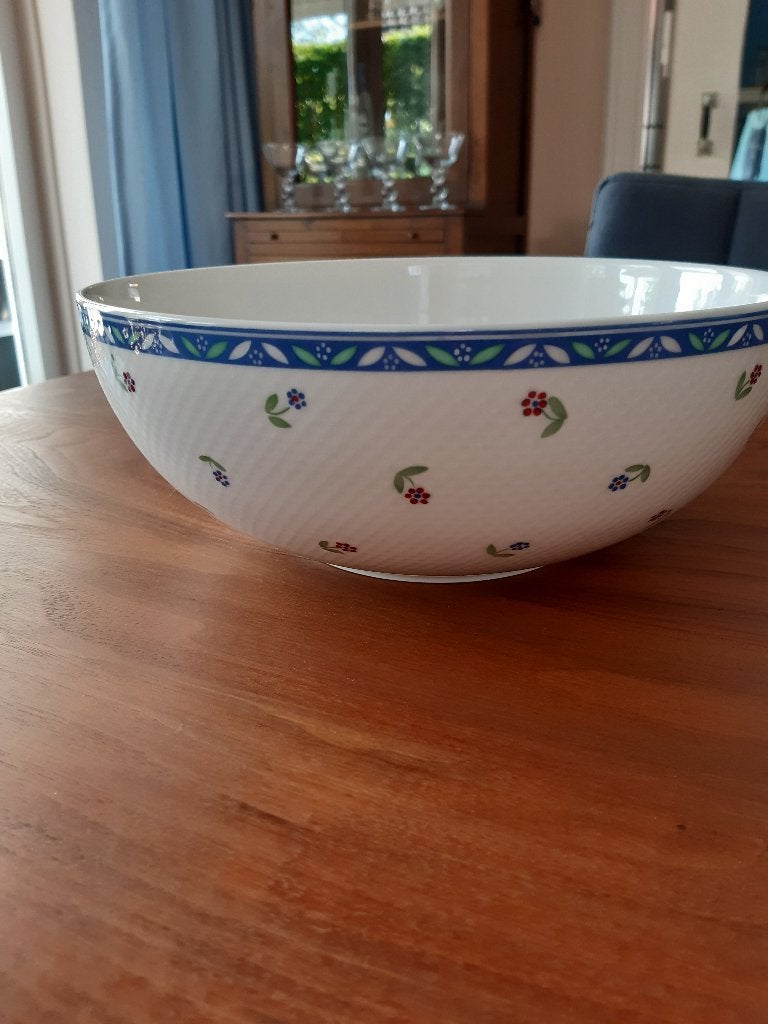 2 Villeroy & Boch  schalen kommen, Huis en Inrichting, Keuken | Servies, Gebruikt, Villeroy & Boch, Ophalen of Verzenden, Schaal of Schalen