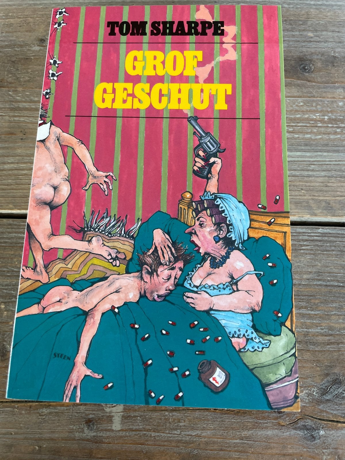 Tom Sharpe - Grof Geschut (Paperback), Boeken, Ophalen of Verzenden, Zo goed als nieuw, Nederland