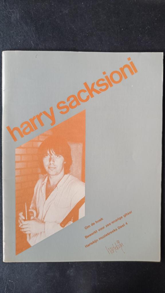 Harry Sacksioni - Om de Hoek (Gitaarboek), Muziek en Instrumenten, Bladmuziek, Gebruikt, Artiest of Componist, Gitaar, Ophalen of Verzenden