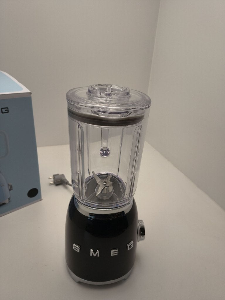 SMEG BLF03BLEU Blender zwart - retourdeal, Witgoed en Apparatuur, Blenders, Info@mystore.nl, Bruggestraat 18, Zo goed als nieuw