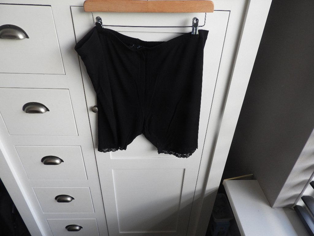 Dames korte broek voor onder rok of jurk. Maat 48, Zwart, Ophalen of Verzenden, Zo goed als nieuw, Norah