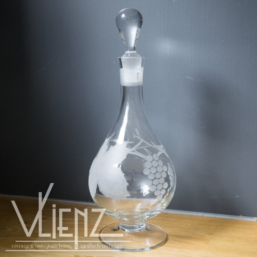 Vintage, brocante glazen karaf met druiven en dop glas, Ophalen of Verzenden