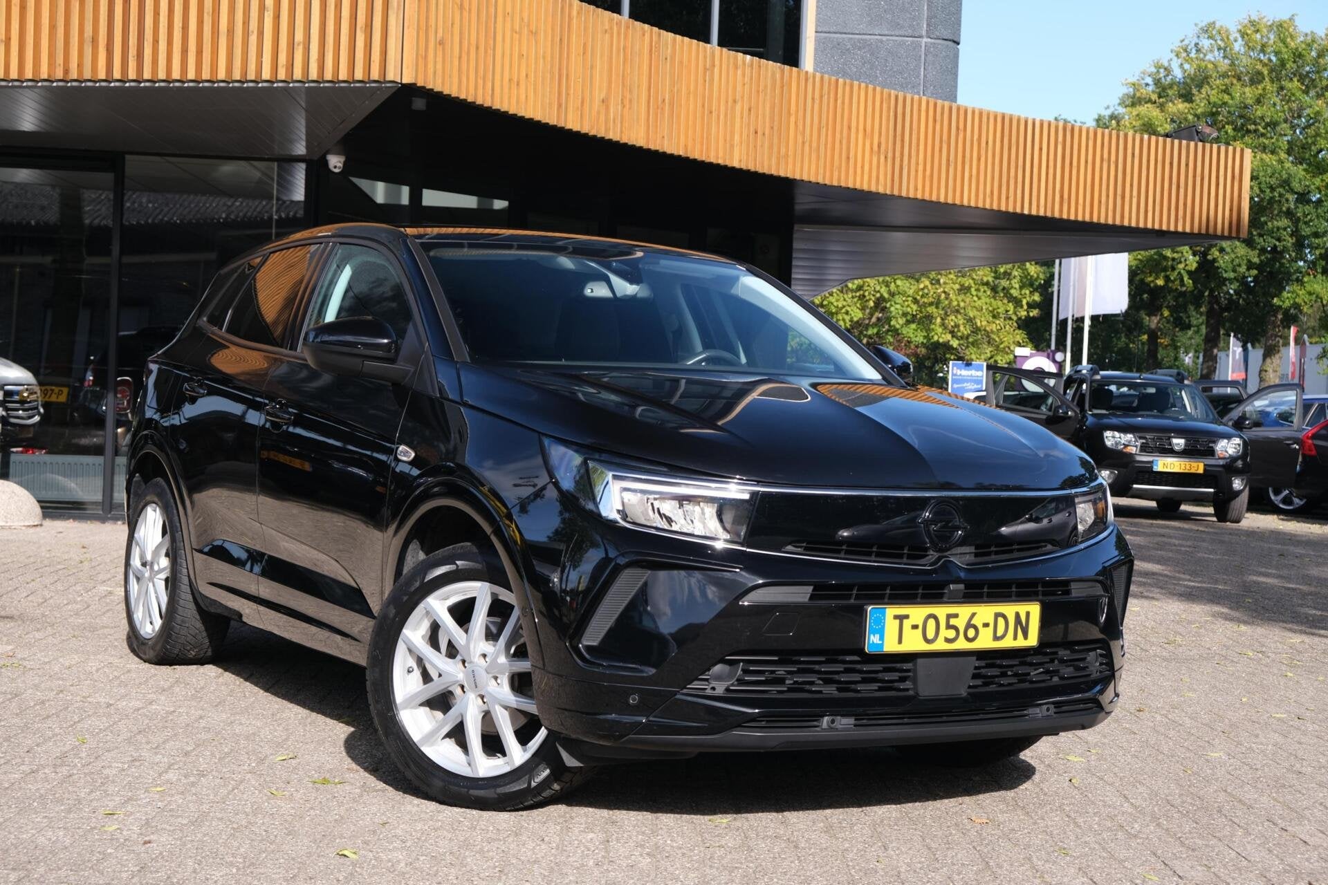 Opel Grandland 1.2 Turbo Level 4|Rijklaar!|Nieuwe Distributi, Auto's, Dealer onderhouden, 15 km/l, Gebruikt, 1199 cc