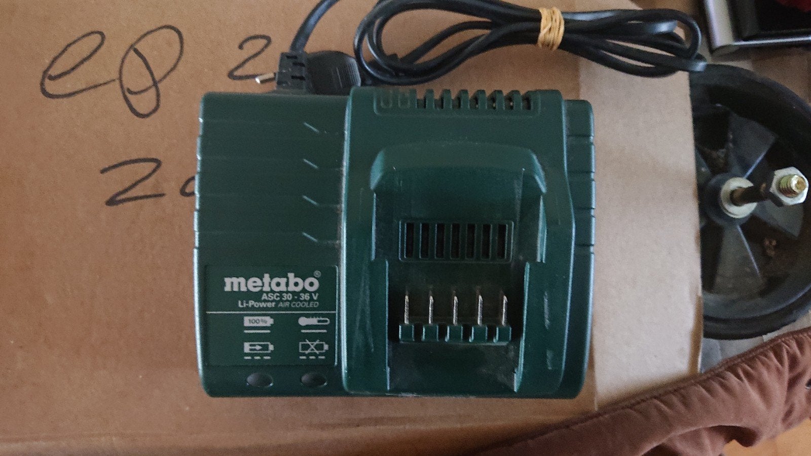 Metabo asc 30-36v acculader, Ophalen of Verzenden, Zo goed als nieuw