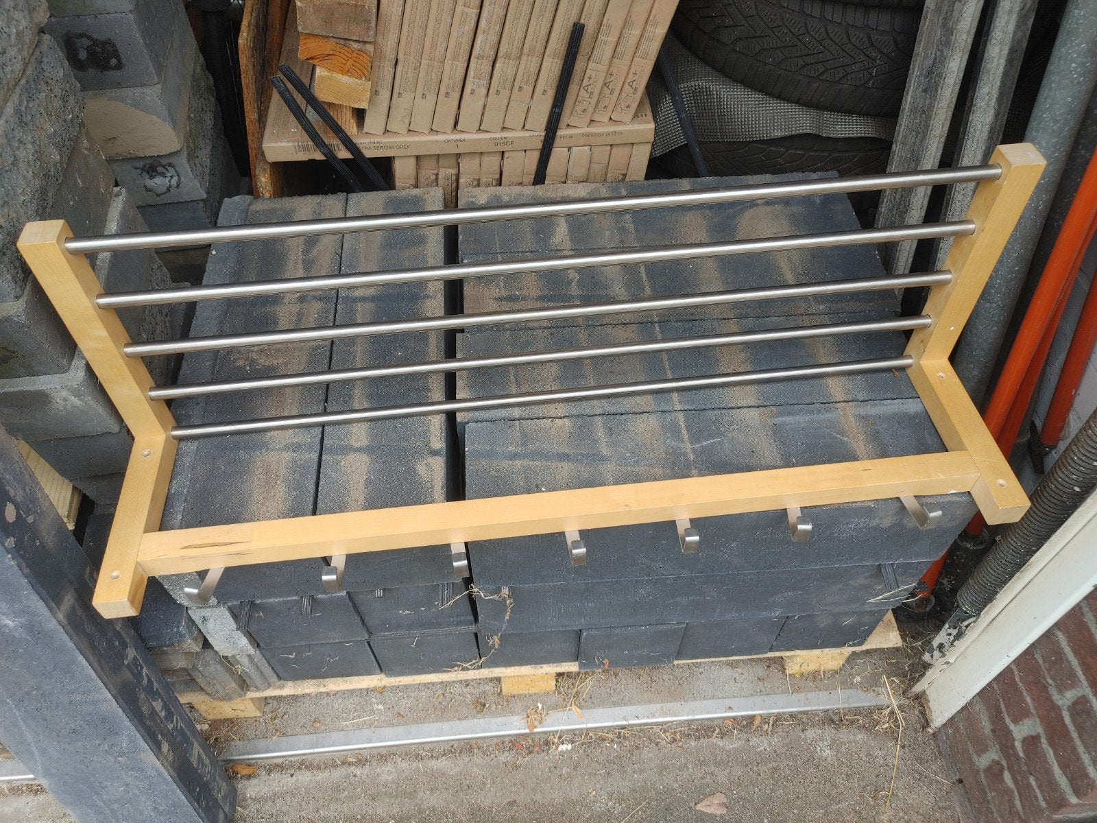 Houten wandkapstok met metalen stangen en haken, Gebruikt, Minder dan 100 cm, Hout, Ophalen