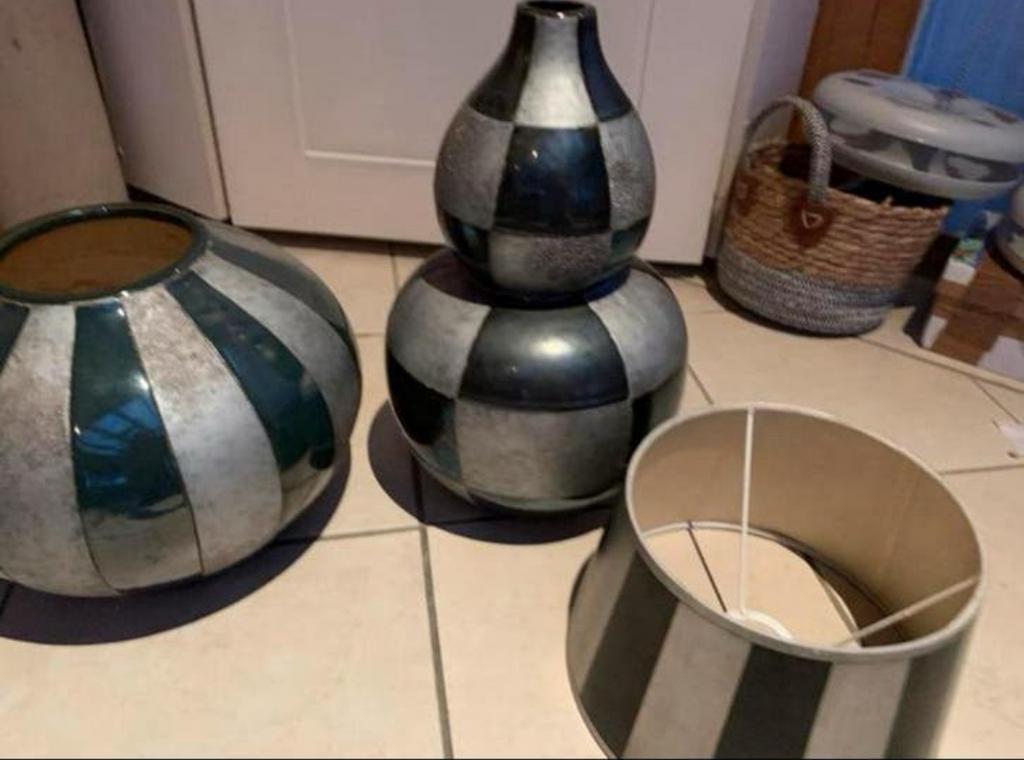 Set van 2 vazen en 1 lampenkap - Zwart/Zilver van Todo Mundo, Huis en Inrichting, Woonaccessoires | Vazen, Ophalen, Gebruikt, Overige kleuren