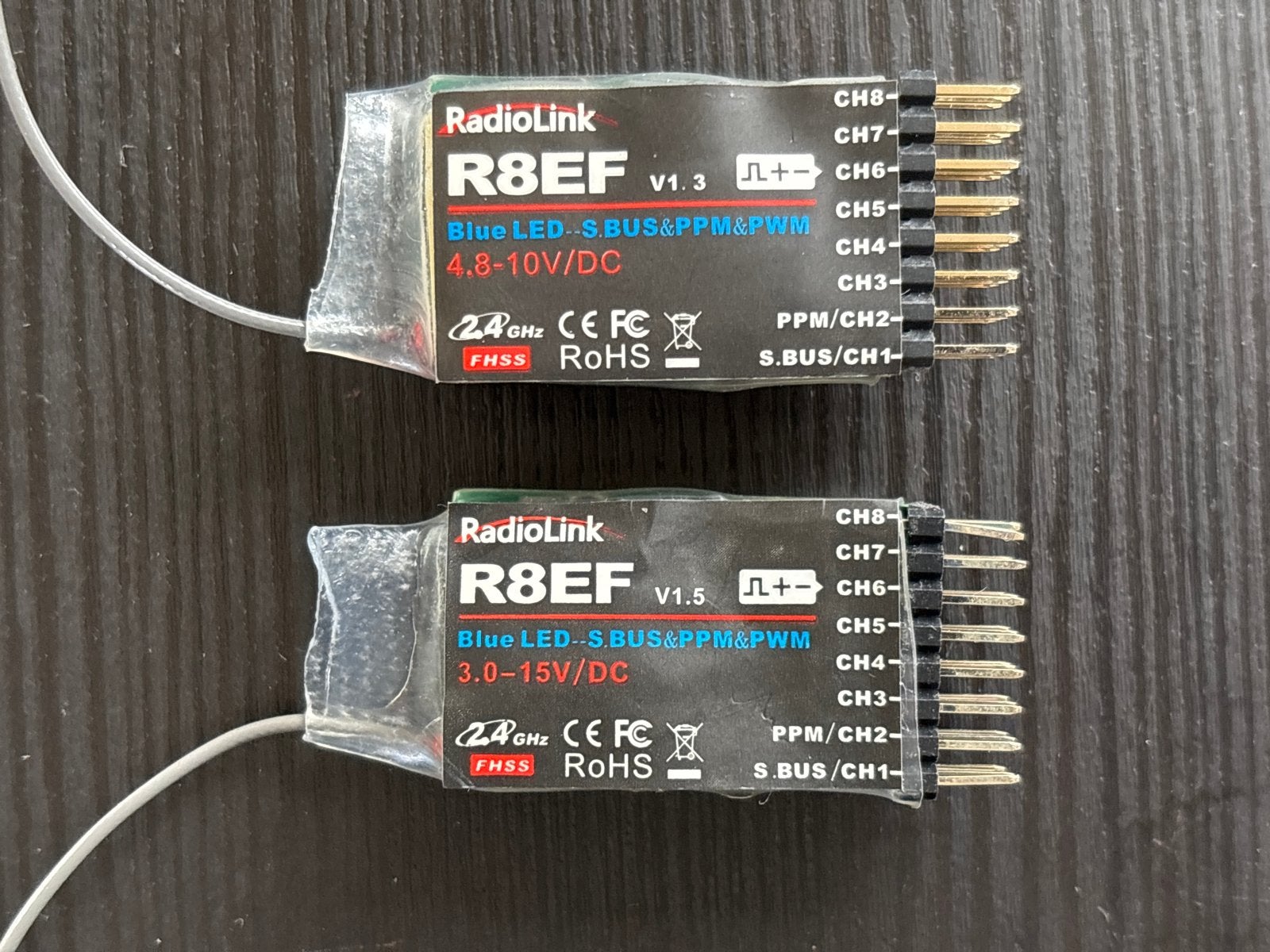 RadioLink R8EF Ontvangers (2 stuks), Hobby en Vrije tijd, Modelbouw | Radiografisch | Overige, Zo goed als nieuw, Ophalen of Verzenden