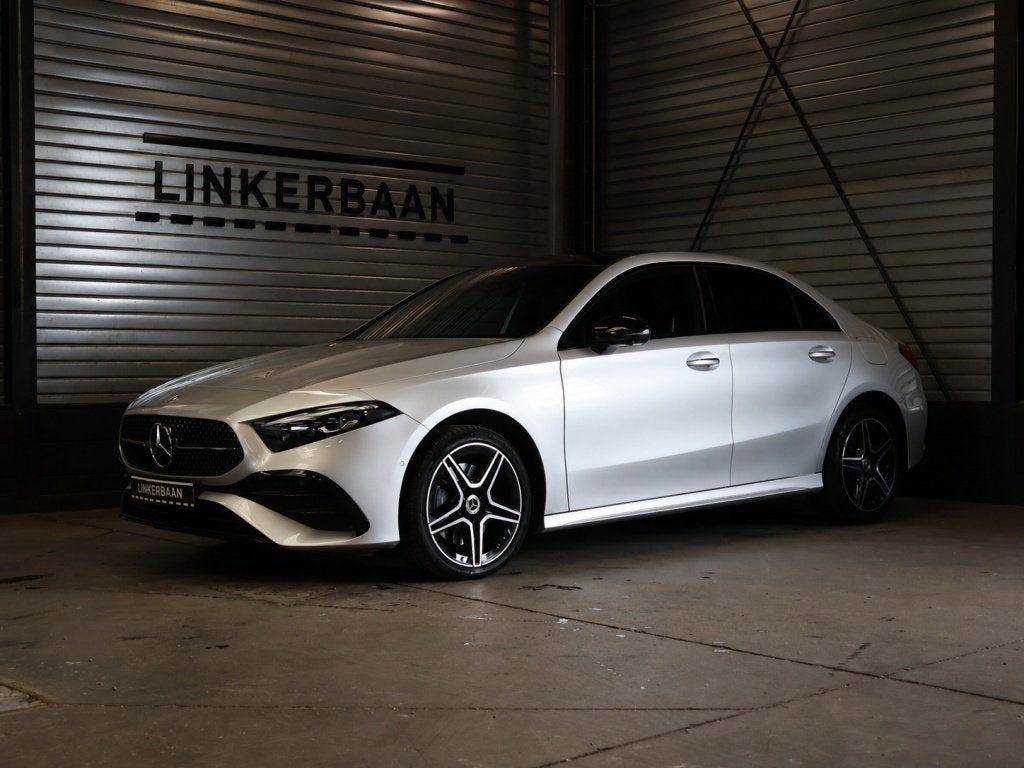 Mercedes-Benz A-Klasse Limousine A 250 e AMG | Panorama | Bu, Automaat, Gebruikt, 4 cilinders, 218 pk